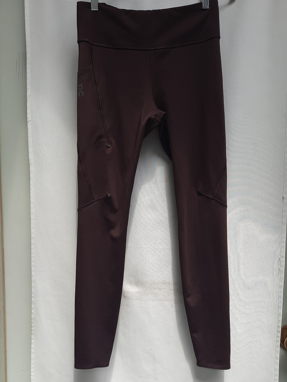 ON Run Clouds Performance Tights Leggings Size Medium